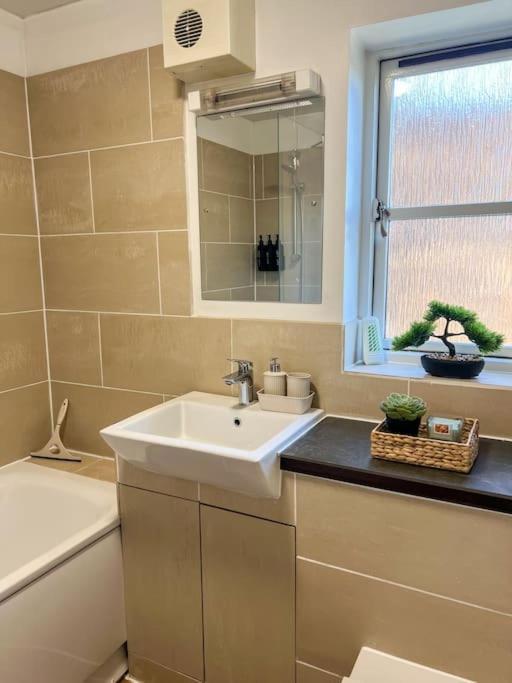 Cosy & Modern Flat In Islington- 15 Minute Walk From Emirates Stadium Apartment London Luaran gambar